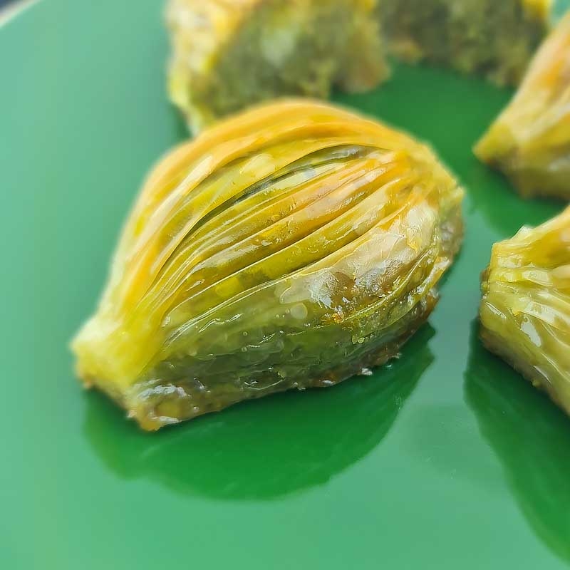 Fıstıklı Midye Baklava 500g - 2